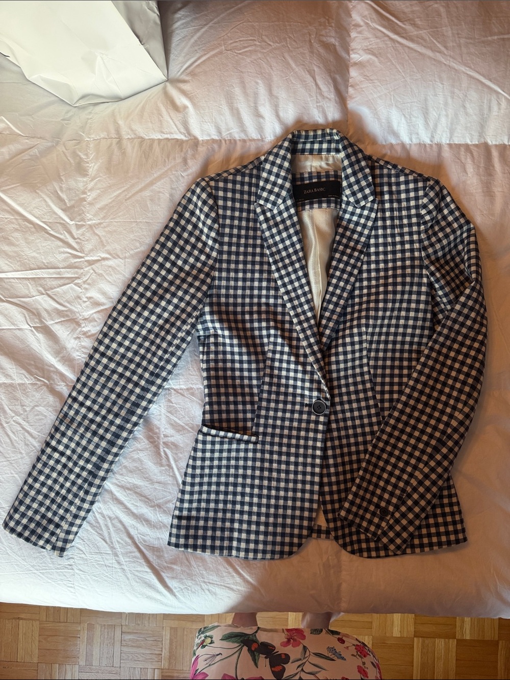 NWOT XS Zara Classic adjusted Blazer with Navy/White Vichy pattern